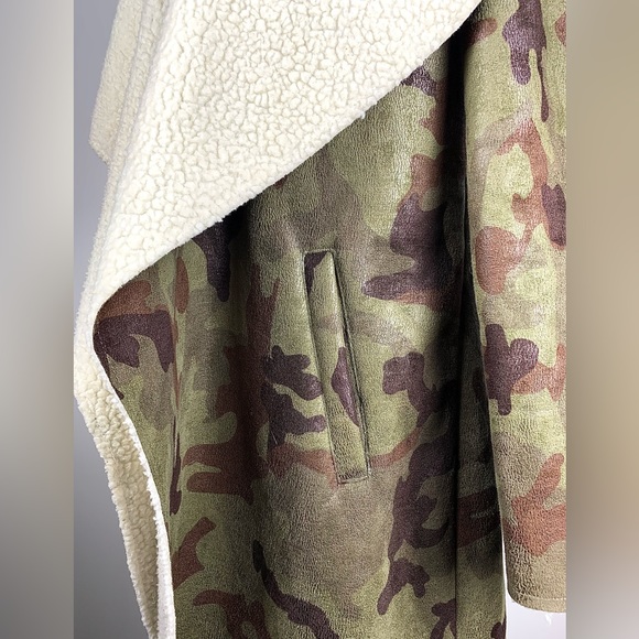 Womens Missguided Green/Taupe Camo Shearling Jacket/Coat, SZ: 6 - Picture 12 of 12